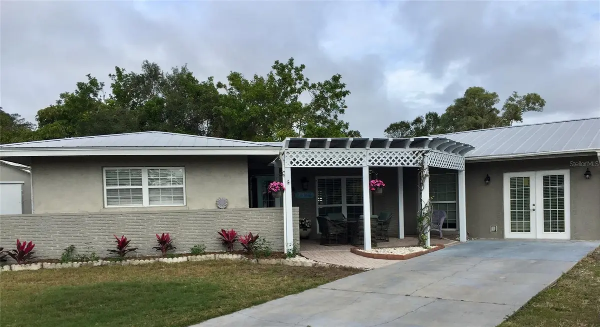7429 BROUGHTON ST, Sarasota, FL 34243