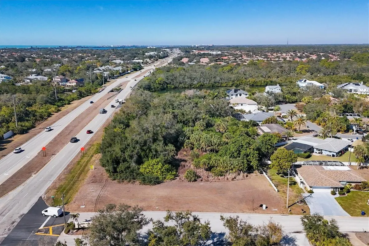 2099 S TAMIAMI TRL, Osprey, FL 34229