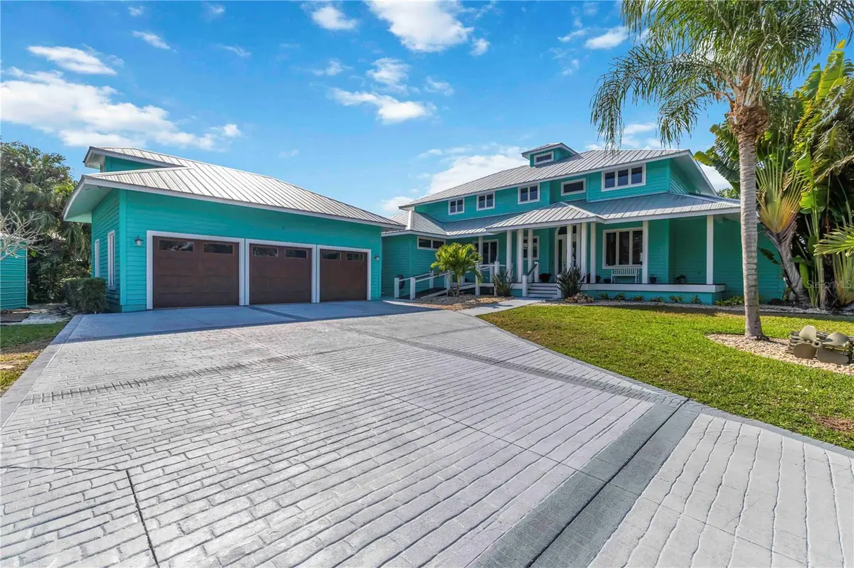 2207 5TH ST W, Palmetto, FL 34221