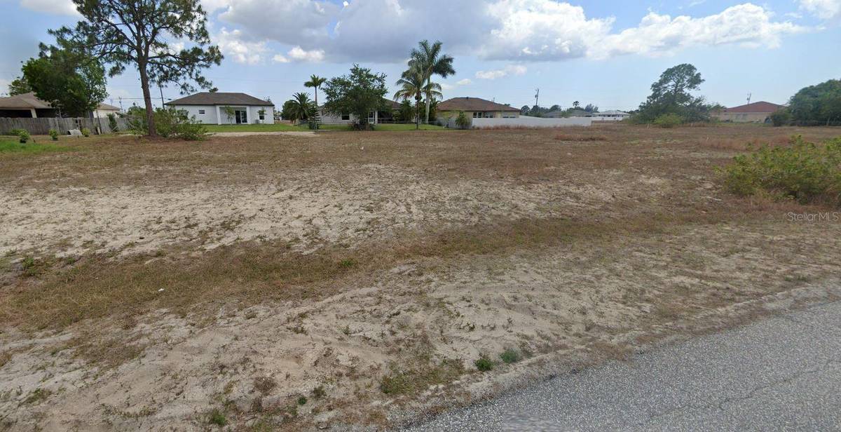1624 NW 17TH ST, Cape Coral, FL 33993