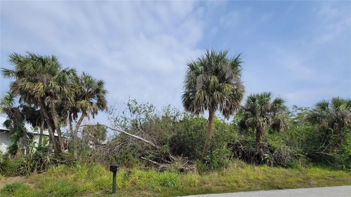 18562 ASHCROFT CIR, Port Charlotte, FL 33948