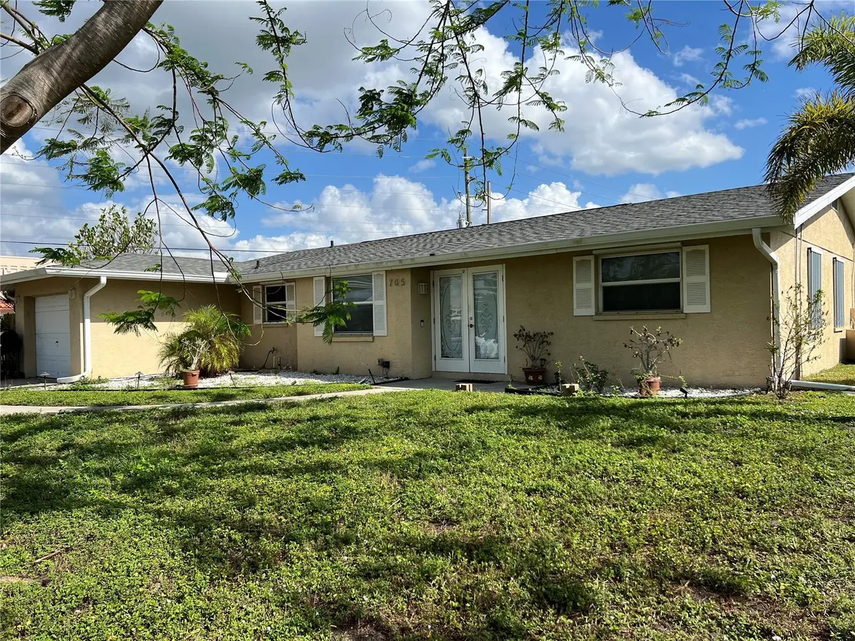705 CRESTVIEW CIR NW, Port Charlotte, FL 33948