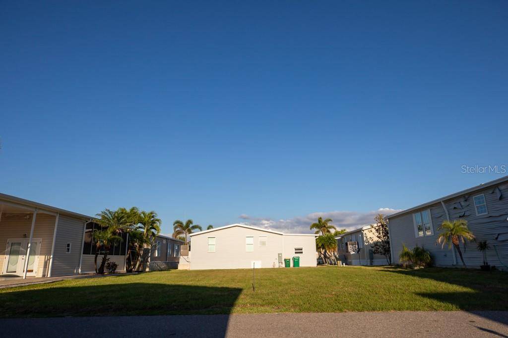 8 EMDEN CIR, Punta Gorda, FL 33950