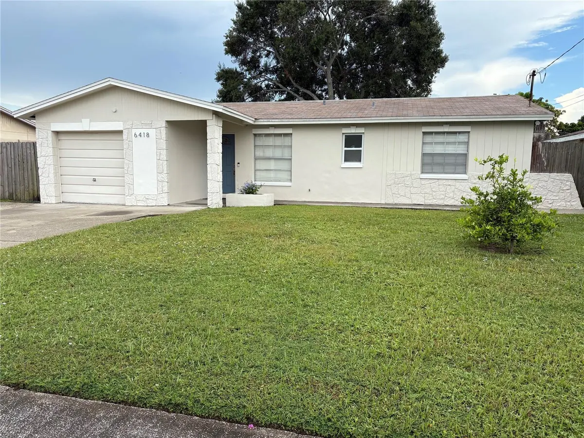 6418 W PARIS ST, Tampa, FL 33634