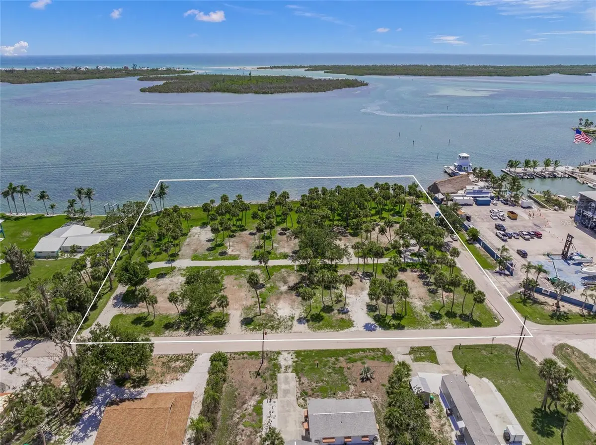 1 RASCHE RD, Englewood, FL 34224