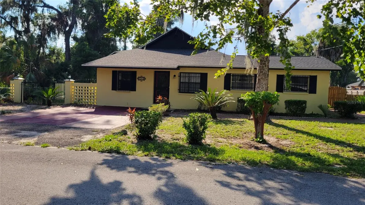 1014 SE 10TH ST, Gainesville, FL 32601