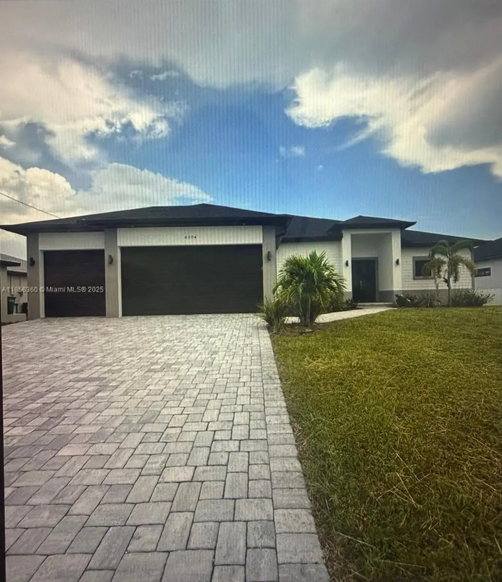 409 WESTERN AVE S, Lehigh Acres, FL 33974