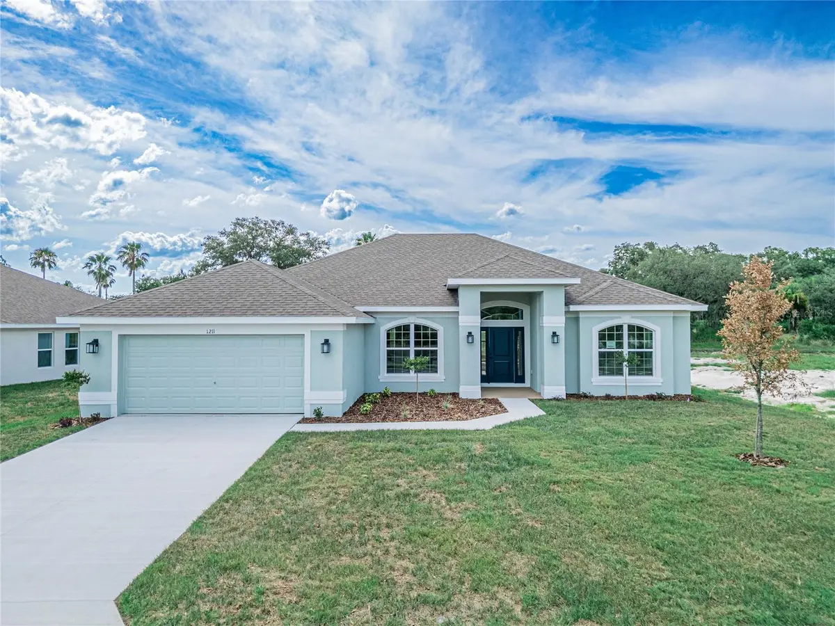 1211 HICKORY NUT DR, Lake Wales, FL 33898