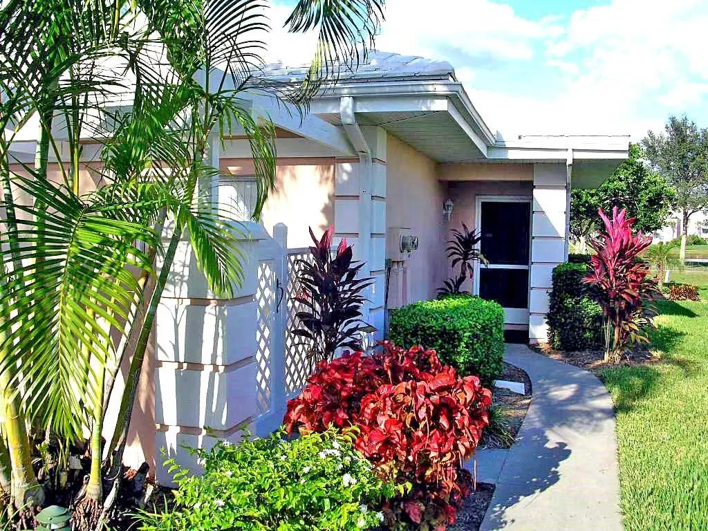 338 CERROMAR WAY N #4, Venice, FL 34293