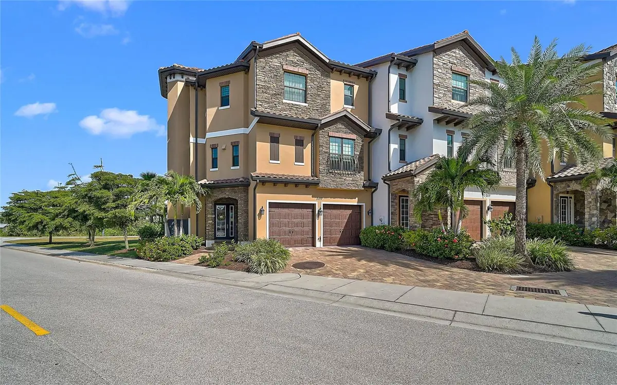 205 E VENICE AVE, Venice, FL 34285