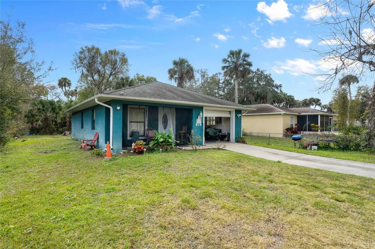 614 WASHINGTON ST, New Smyrna Beach, FL 32168