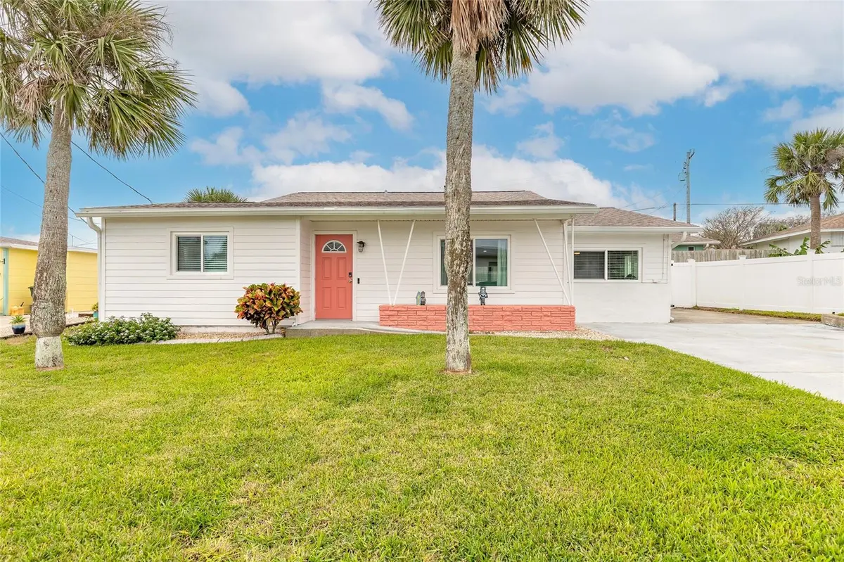 8 ROBBEN TER, Daytona Beach, FL 32118