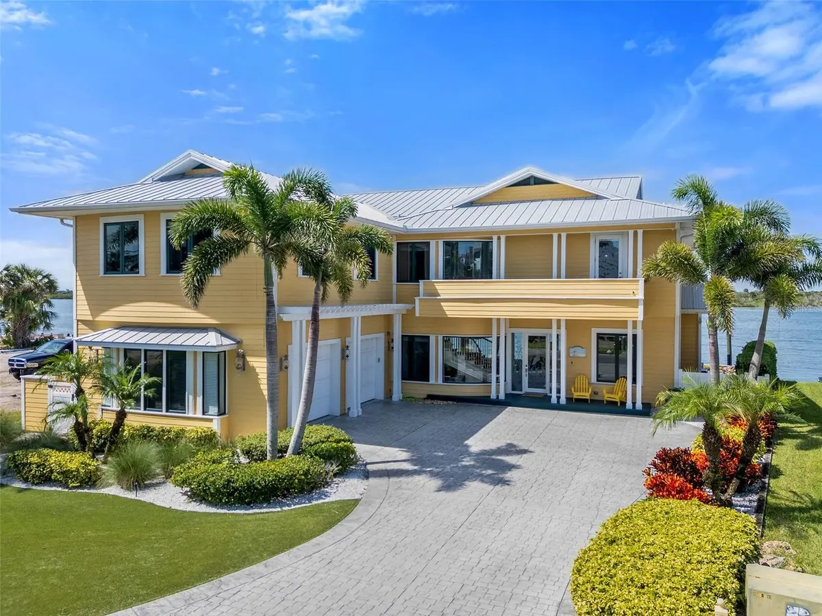 2012 SPYGLASS LN, New Smyrna Beach, FL 32169