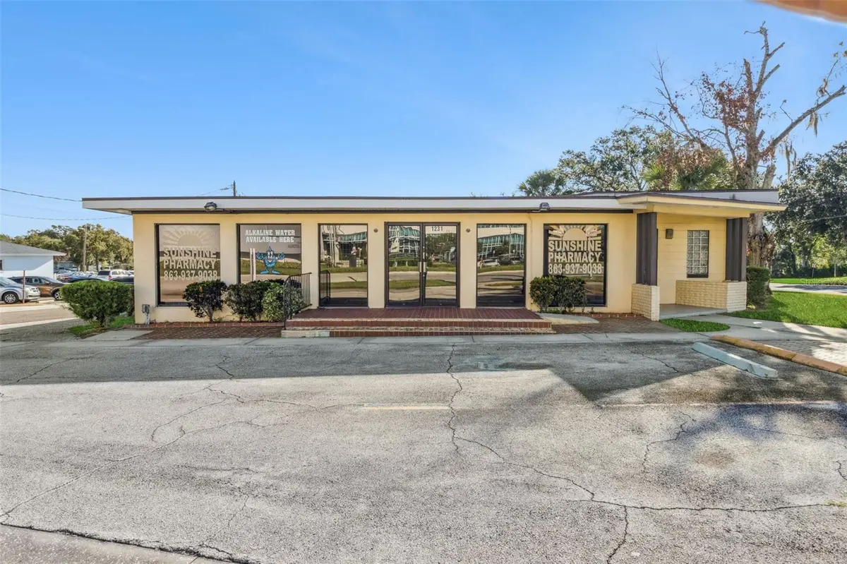 1231 LAKELAND HILLS BLVD, Lakeland, FL 33805