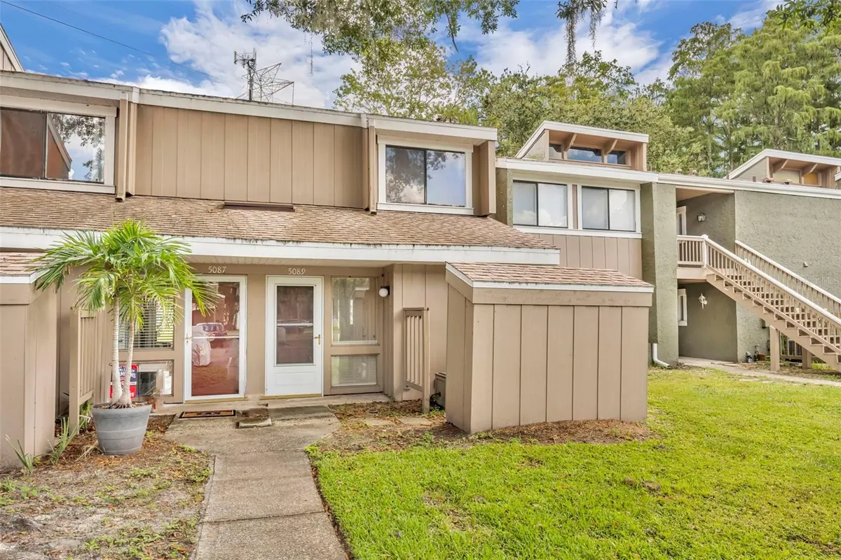 5089 EAGLESMERE DR #D09, Orlando, FL 32819