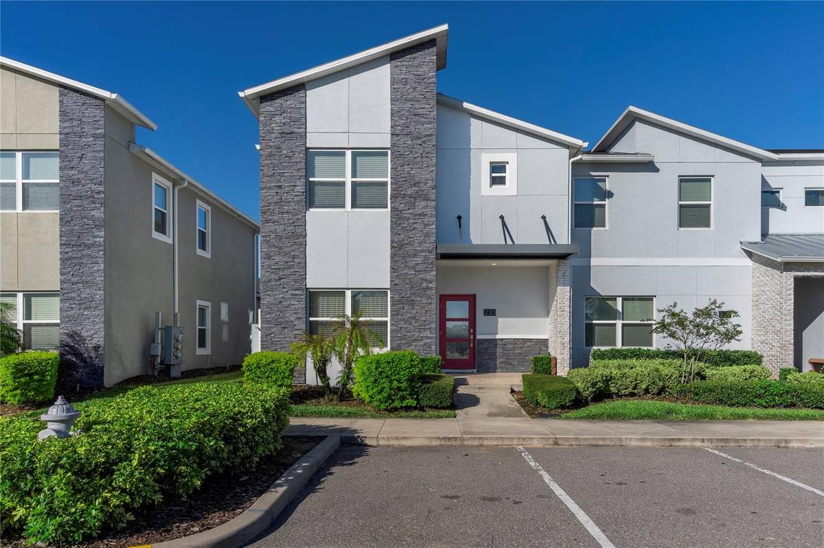230 OCEAN COURSE AVE, Davenport, FL 33896