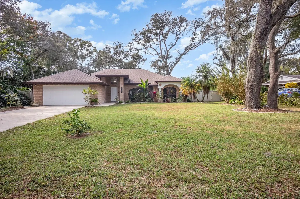 1356 CANARY DR, Deland, FL 32720