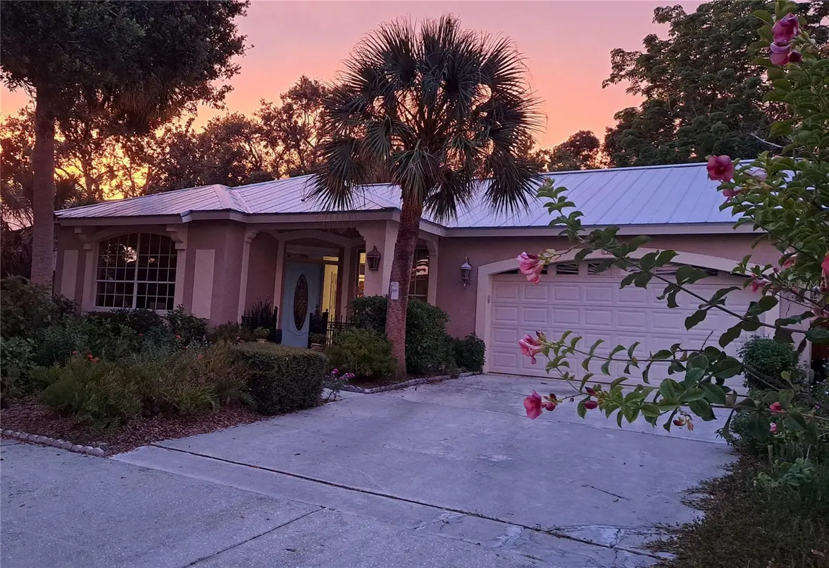 2377 BURTON LN, Sarasota, FL 34239