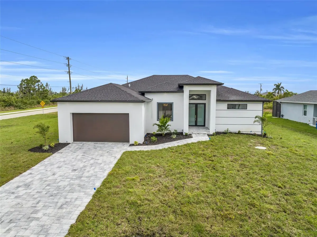 15401 AQUA CIR, Port Charlotte, FL 33981