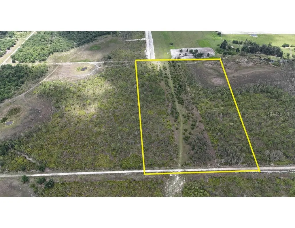 21061 GRANVILLE RD, North Fort Myers, FL 33917