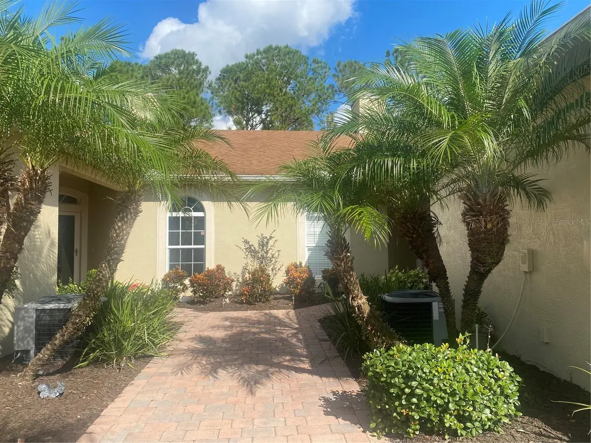 1561 VIENNA SQUARE DR, Winter Haven, FL 33884