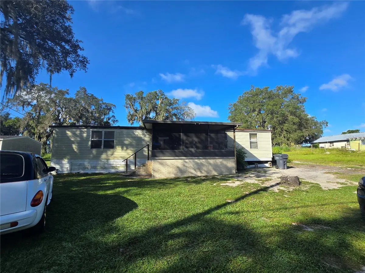 513 SMITH RD, Polk City, FL 33868