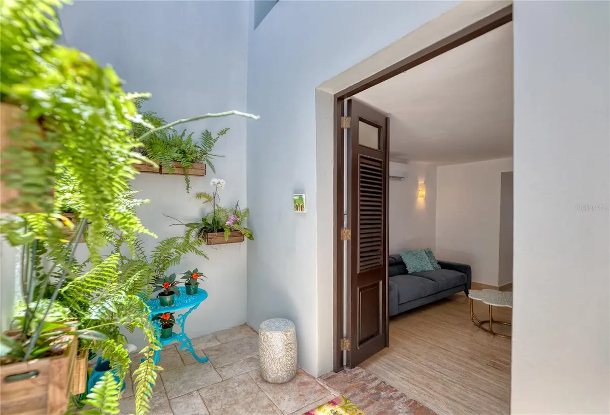203 FORTALEZA ST #4, San Juan, PR 00901