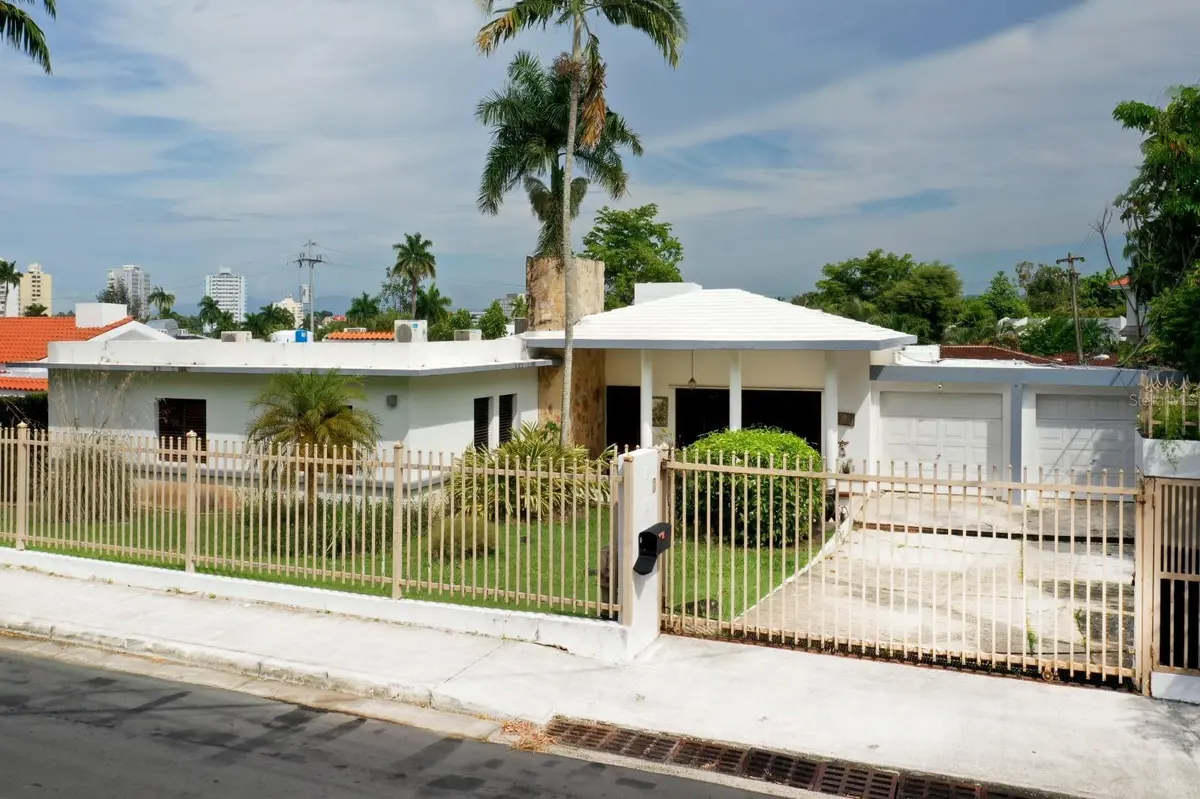 . J ST #3, Guaynabo, PR 00966