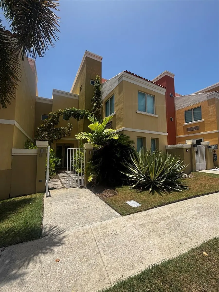 98 VIA POSITANO #98, Humacao, PR 00791