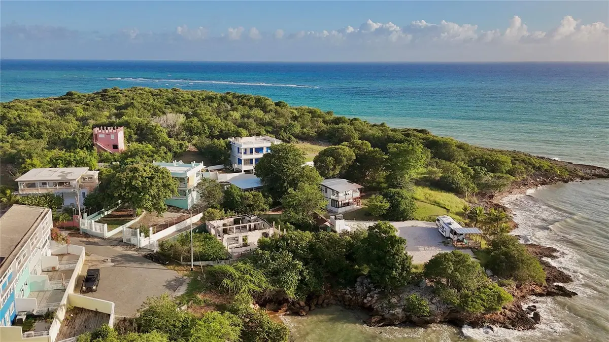 24 CALLE CORAL PLAYA SANTA, Guanica, PR 00653