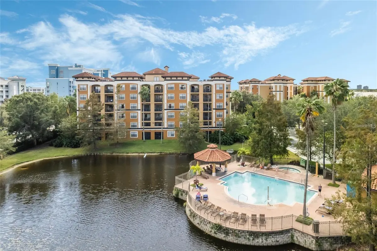 12538 FLORIDAYS RESORT DR #C-211, Orlando, FL 32821