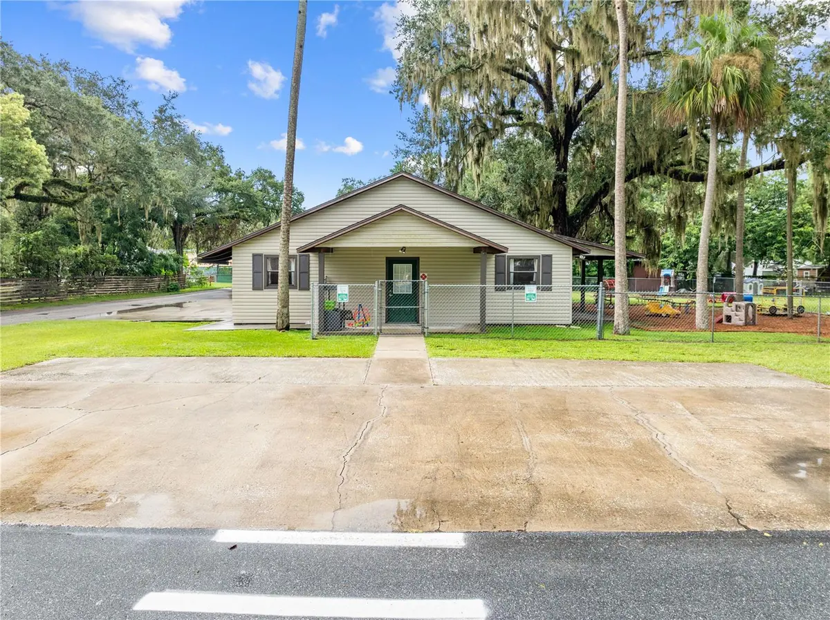 102 S HIGHLAND ST, Bushnell, FL 33513