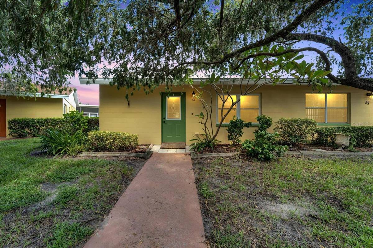 401 DORCHESTER PL #58, Sun City Center, FL 33573
