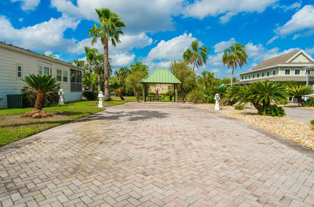 6948 AMANDA VISTA CIR, Land O Lakes, FL 34637