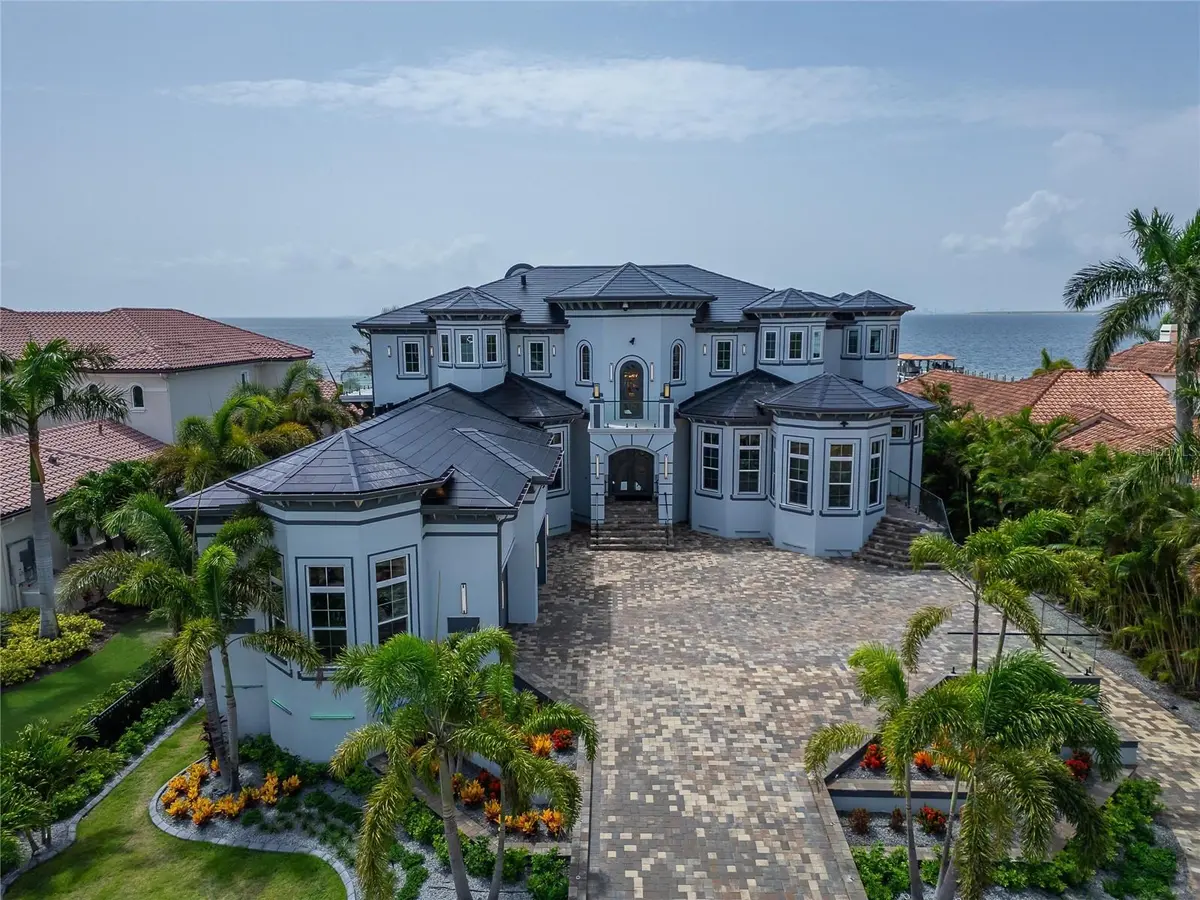 6526 SURFSIDE BLVD, Apollo Beach, FL 33572