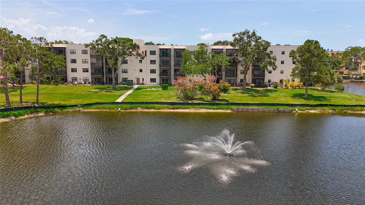 5920 80TH ST N #406, St Petersburg, FL 33709