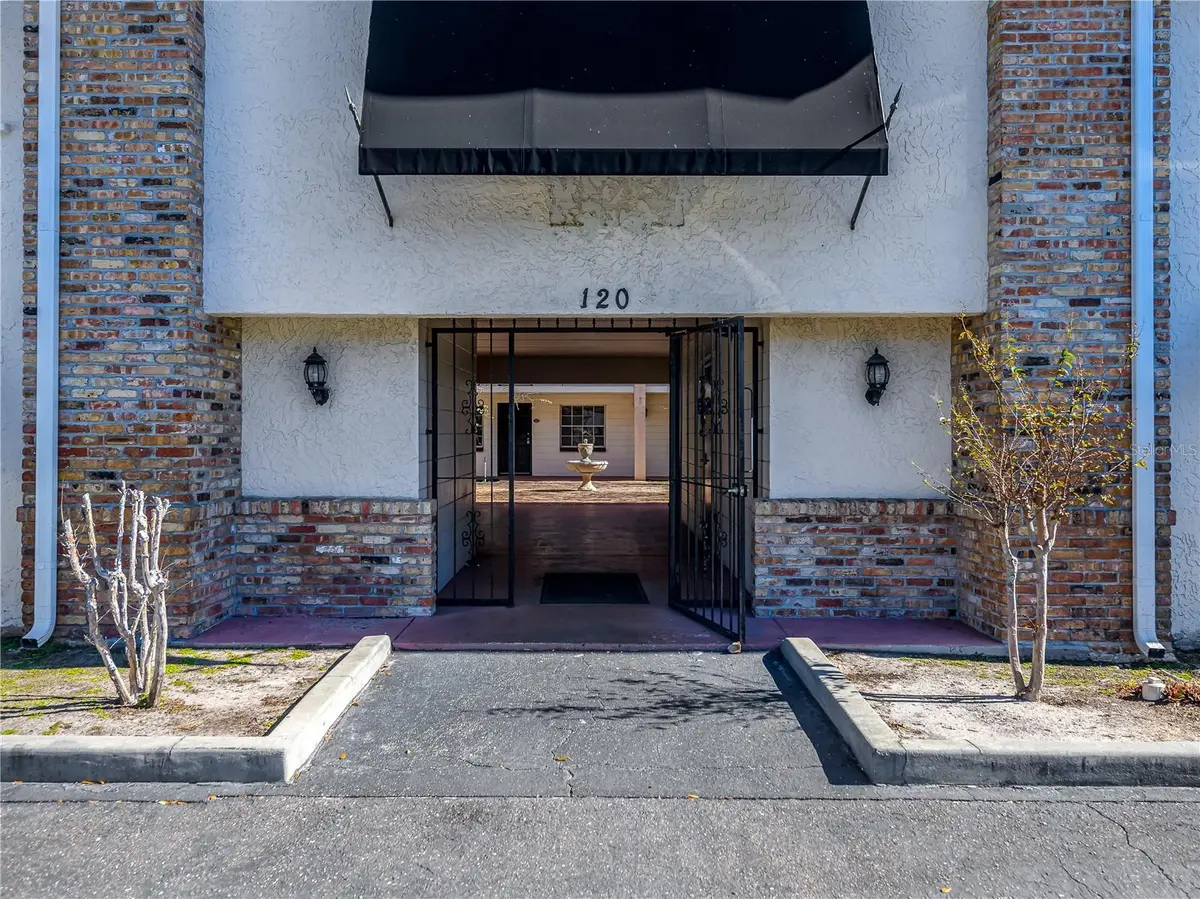 120 S CHURCH AVE #209, Tampa, FL 33609