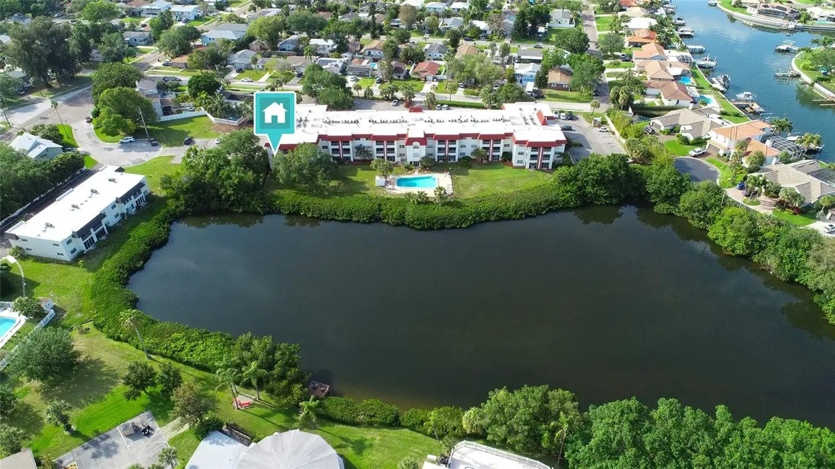 1860 MASSACHUSETTS AVE NE #224, St Petersburg, FL 33703