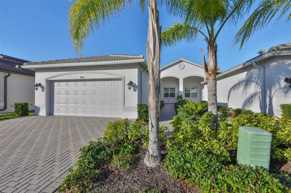 4906 AVILA LAKES DR, Wimauma, FL 33598