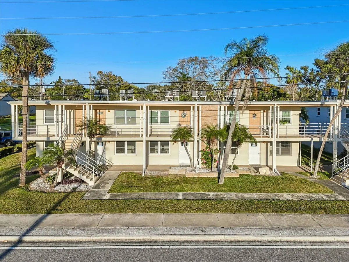 4565 DUHME RD #203, St Petersburg, FL 33708