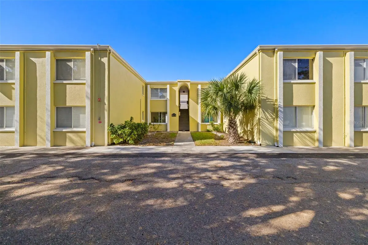 3206 W AZEELE ST #128, Tampa, FL 33609