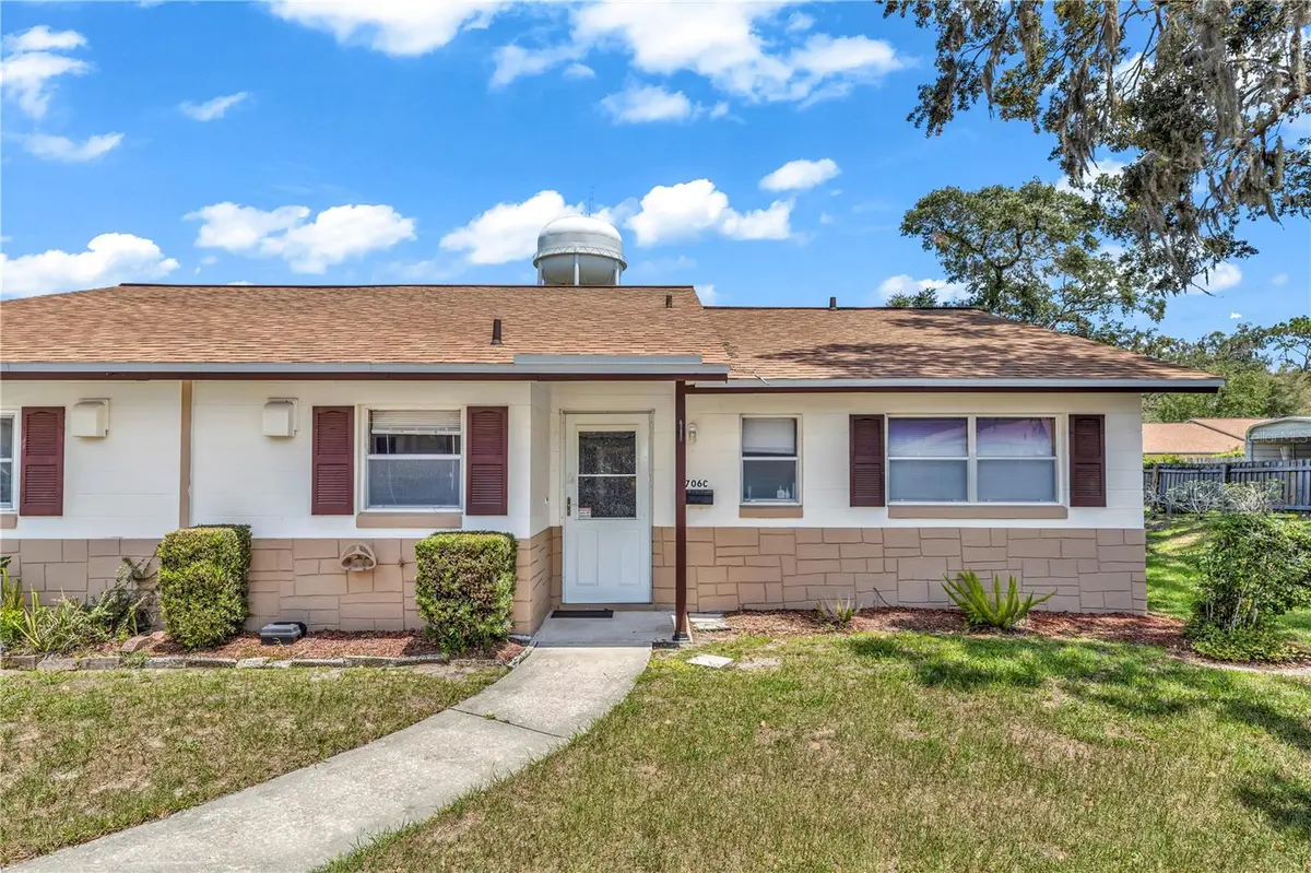706 E MINNESOTA AVE #C, Deland, FL 32724