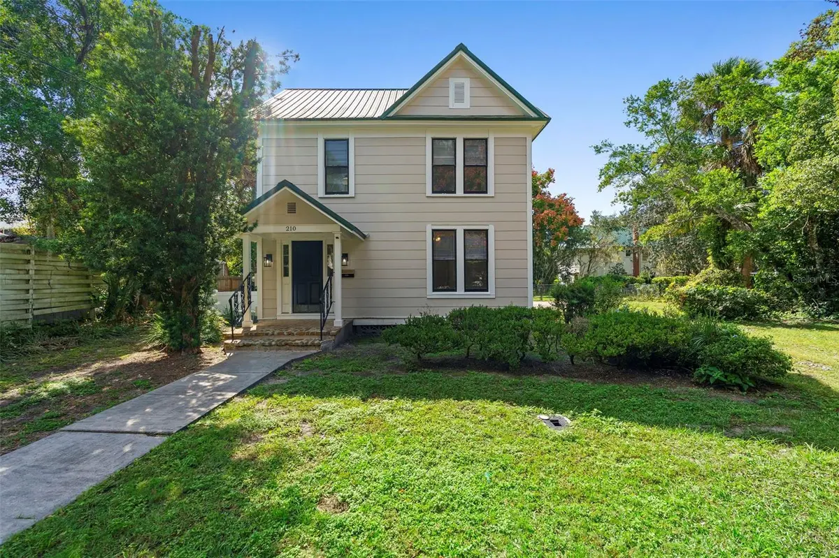 210 W UNIVERSITY AVE, Deland, FL 32720