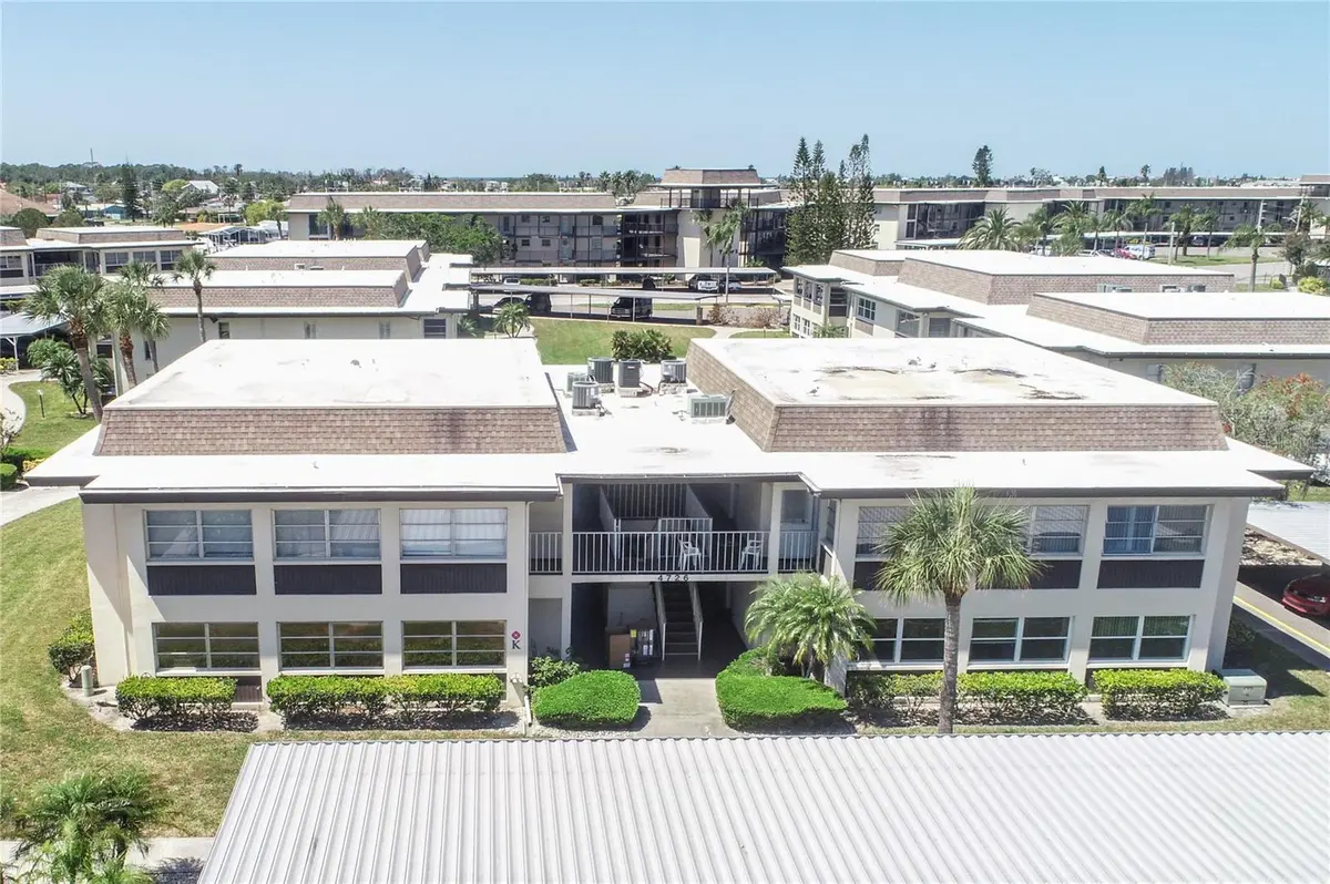 4726 MARINE Pkwy #201, New Port Richey, FL 34652