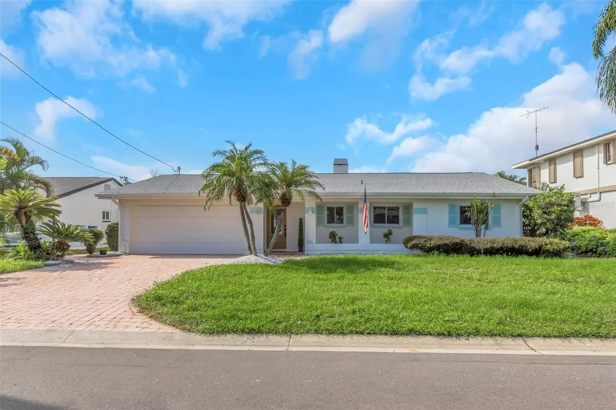 220 DRIFTWOOD DR S, Palm Harbor, FL 34683