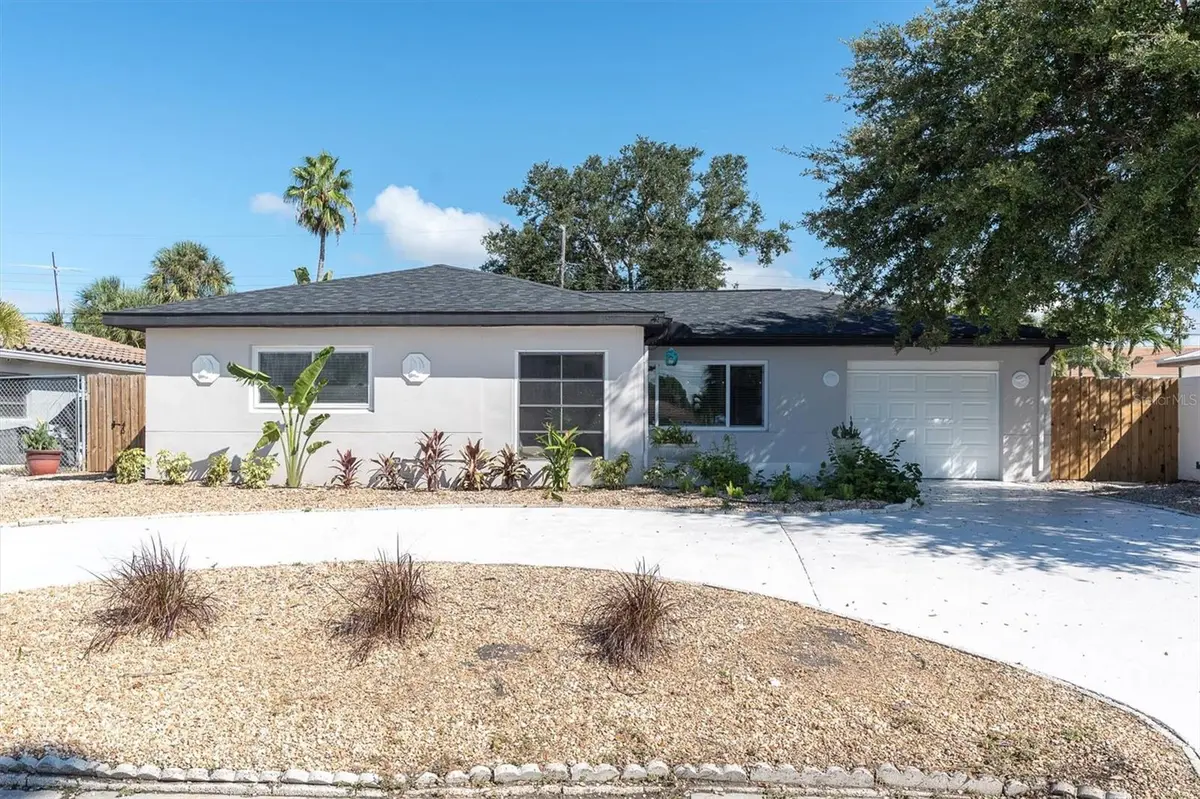 197 LIDO DR, St Pete Beach, FL 33706