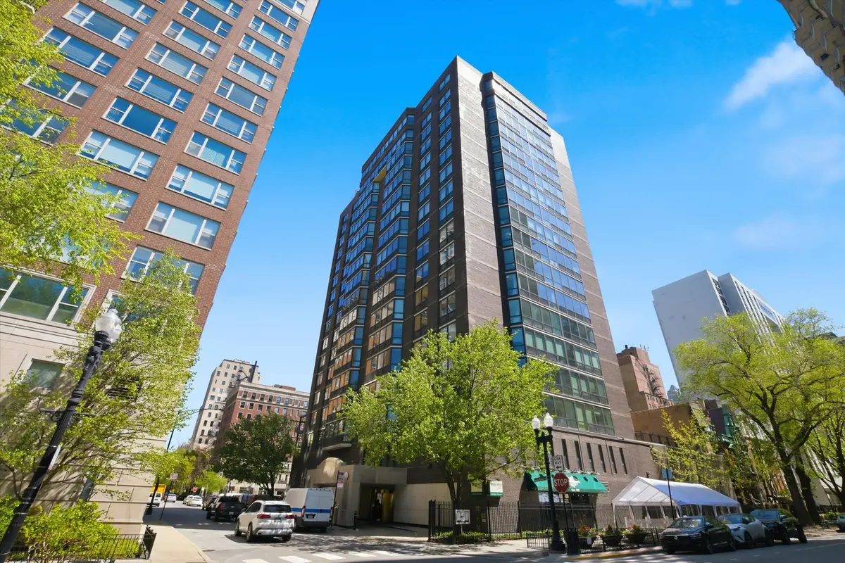 21 W Goethe ST #9J, Chicago, IL 60610