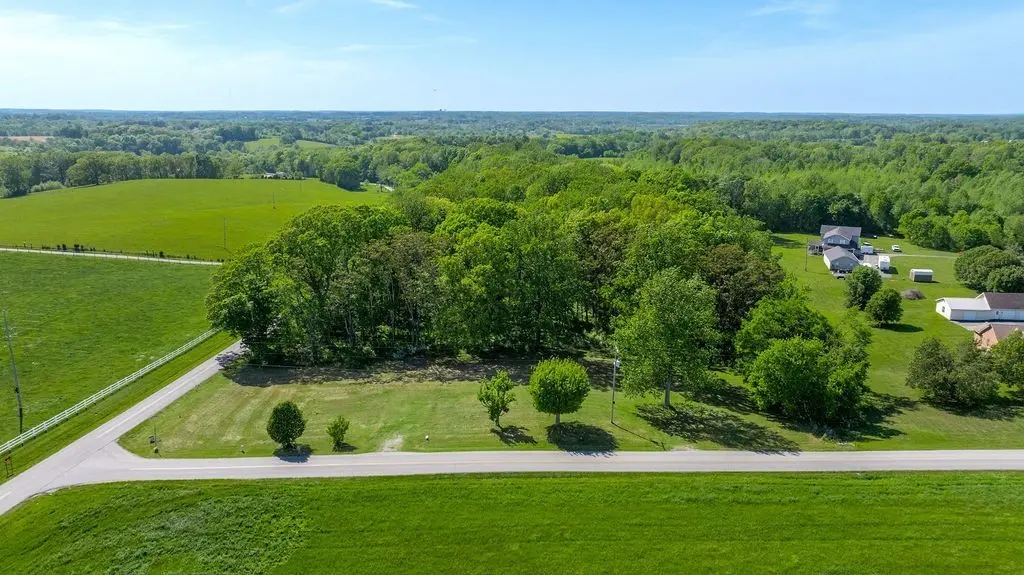 101 Riggs Rd, Portland, TN 37148
