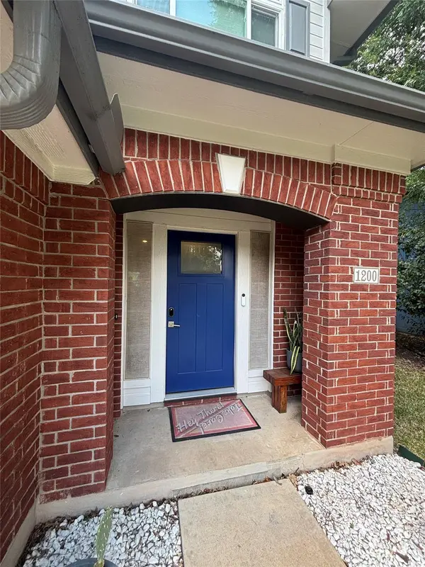 1200 Tetbury LN, Austin, TX 78748