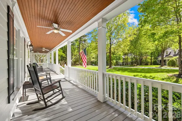 8830 Bluestone Bay CT, Sherrills Ford, NC 28673